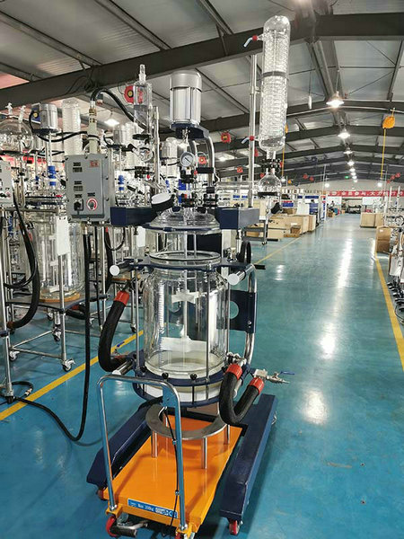 雙層過(guò)濾玻璃反應(yīng)釜怎么安裝?